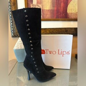 Two Lips Gadget Suede Boots Sz 7.5